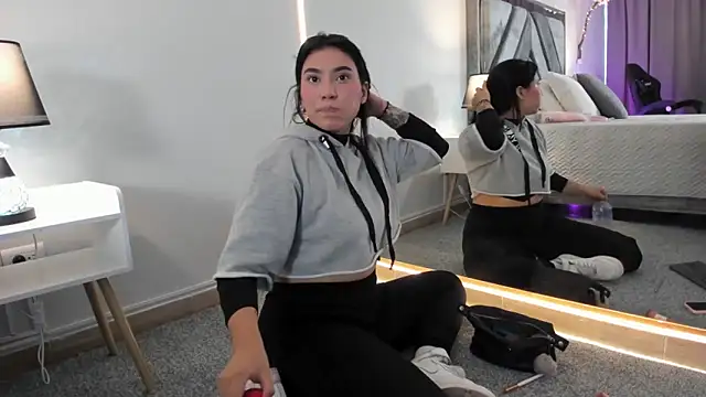 emy williams online show from 10/10/25, 07:15