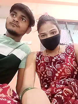 Snapshot of Roopacouple9 chatting on 10/18/25, 04:53 Roopacouple9 online show from 10/18/25, 04:53