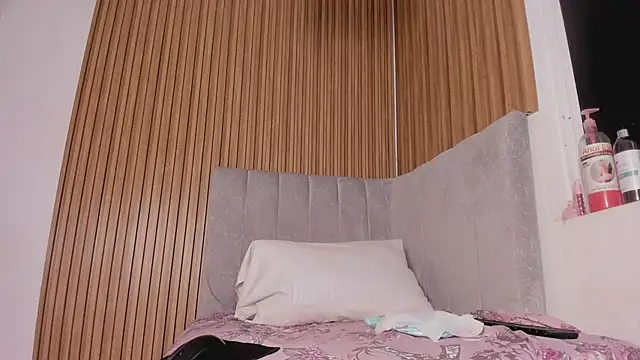 Snapshot of abby_swith41 chatting on 02/18/26, 01:29 abby swith41 online show from 02/18/26, 01:29