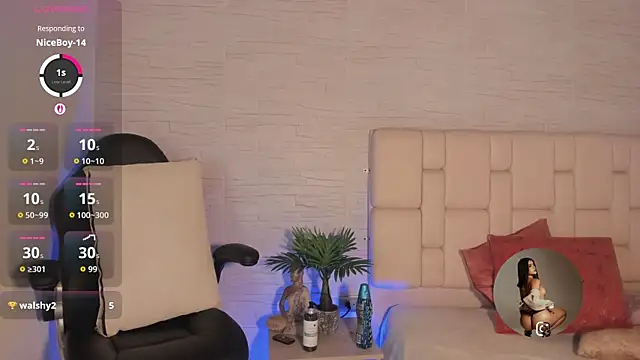 Snapshot of SophieCollins_1 chatting on 09/21/25, 11:37 SophieCollins 1 online show from 09/21/25, 11:37