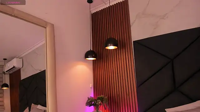 Snapshot of SophieCollins_1 chatting on 10/28/25, 11:53 SophieCollins 1 online show from 10/28/25, 11:53