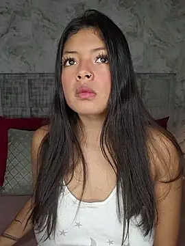 ashleythompson2025 online show from 01/12/26, 12:56