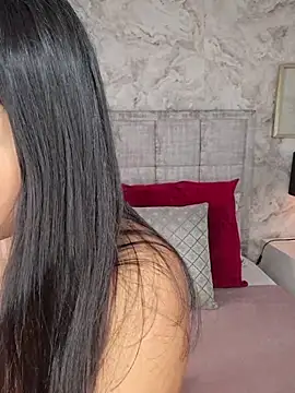 ashleythompson2025 online show from 02/09/26, 11:41