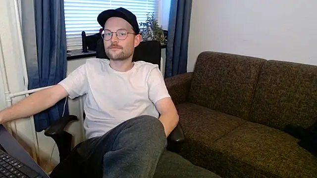 ChefDeLust online show from 11/10/25, 03:06