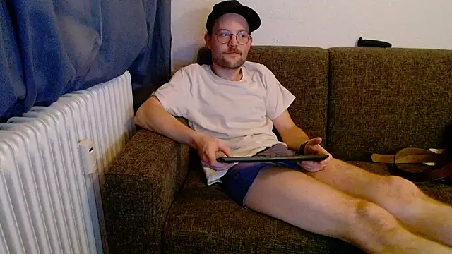 ChefDeLust online show from 12/05/25, 05:33