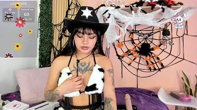 Mia zafir online show from 10/31/25, 03:03