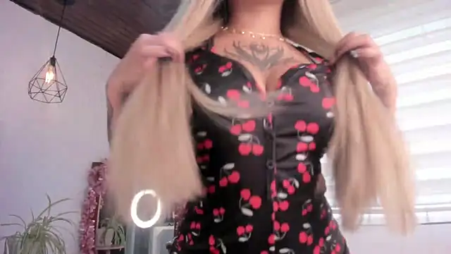 Mia zafir online show from 04/27/26, 08:29