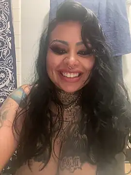 chicanachic13 online show from 04/04/26, 03:02