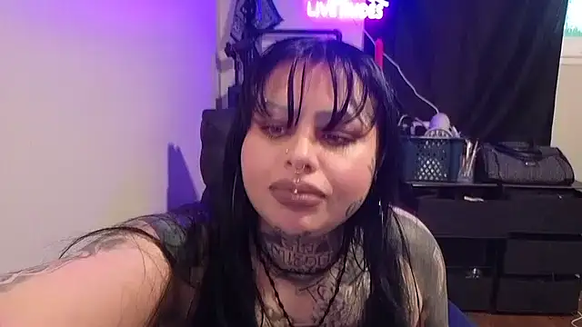 chicanachic13 online show from 04/24/26, 02:35