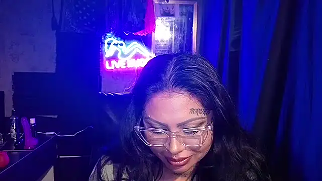 chicanachic13 online show from 12/21/25, 12:02