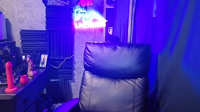 chicanachic13 online show from 12/14/25, 11:10