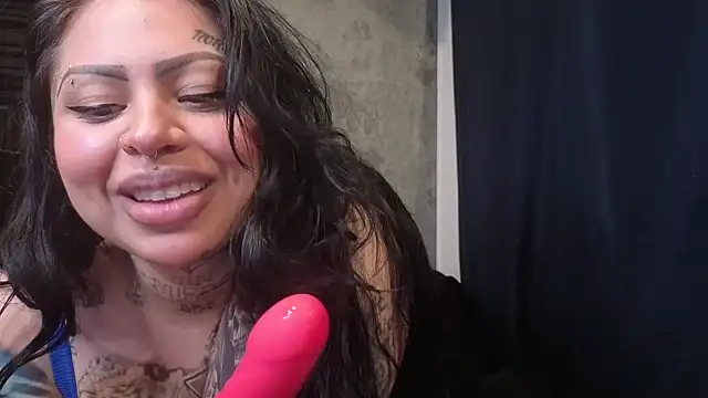 chicanachic13 online show from 11/30/25, 09:32