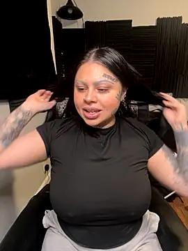 chicanachic13 online show from 10/15/25, 05:28