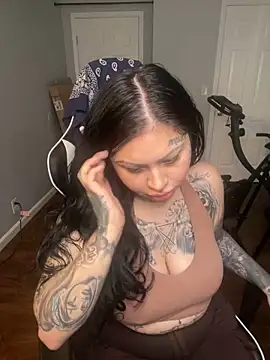 chicanachic13 online show from 10/05/25, 11:06