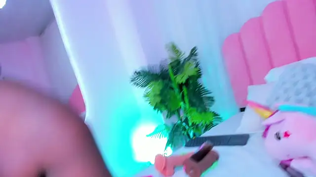 Snapshot of lia_queen18 chatting on 11/15/25, 11:25 lia queen18 online show from 11/15/25, 11:25