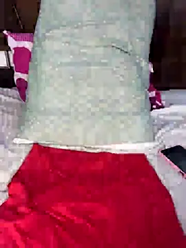 mily 09 online show from 12/01/25, 04:41