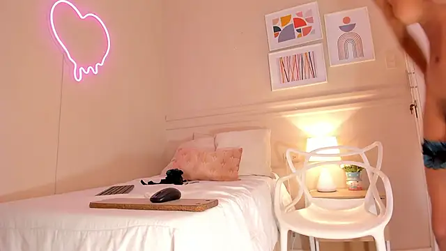  aleja x online show from 10/18/25, 11:34