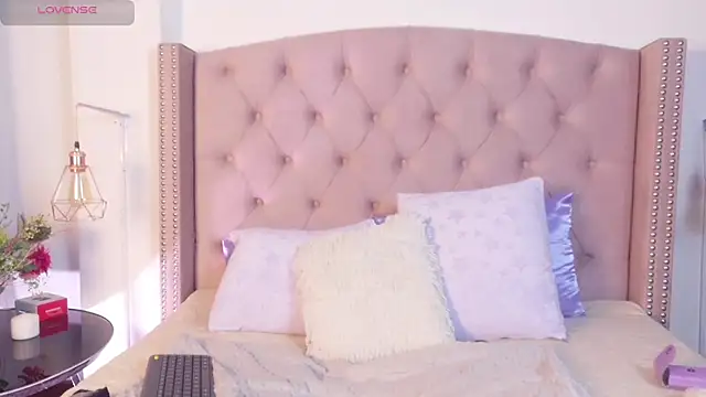 Snapshot of vintoria_cherry chatting on 06/24/26, 10:36 vintoria cherry online show from 06/24/26, 10:36