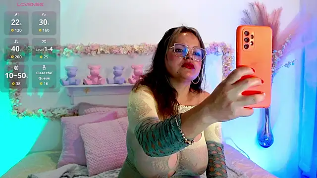 Snapshot of vintoria_cherry chatting on 10/02/25, 11:35 vintoria cherry online show from 10/02/25, 11:35