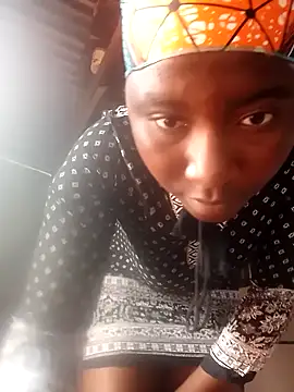 Snapshot of LtDtt chatting on 09/29/25, 10:33 LtDtt online show from 09/29/25, 10:33