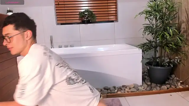 AustinJones  online show from 10/16/25, 08:17