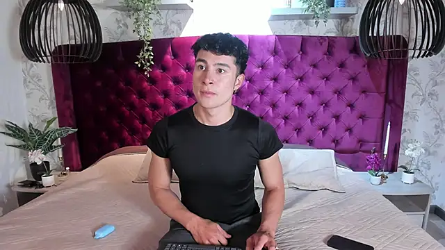 AustinJones  online show from 02/19/26, 08:28