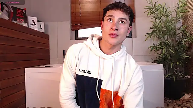 Snapshot of AustinJones_ chatting on 03/13/26, 07:08 AustinJones online show from 03/13/26, 07:08