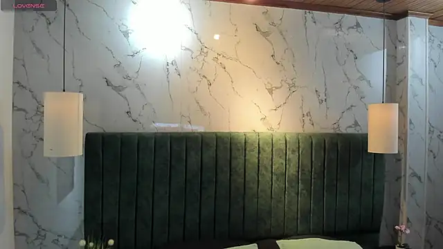 AustinJones  online show from 10/30/25, 07:55