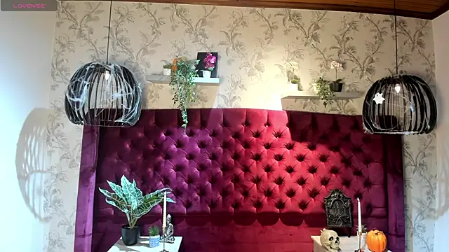 AustinJones  online show from 10/28/25, 07:57