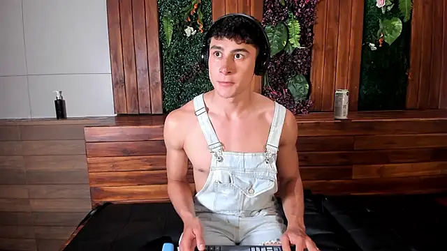 AustinJones  online show from 02/16/26, 07:12