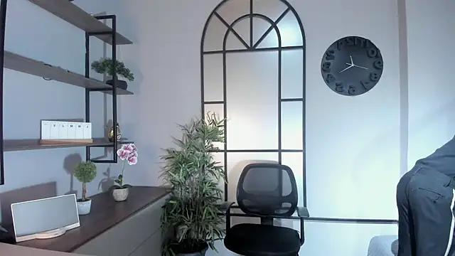 AustinJones  online show from 12/20/25, 07:28