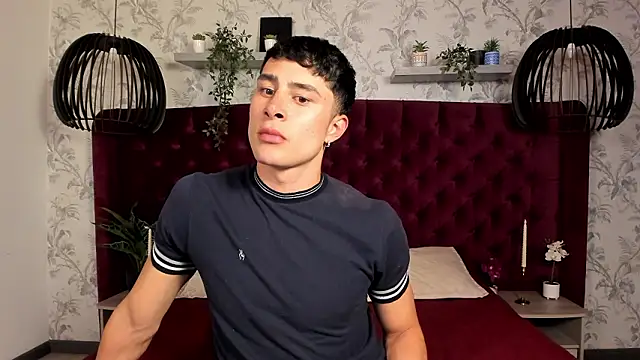 Snapshot of AustinJones_ chatting on 03/25/26, 07:24 AustinJones online show from 03/25/26, 07:24