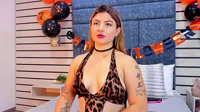 NatyLeone online show from 10/28/25, 08:08