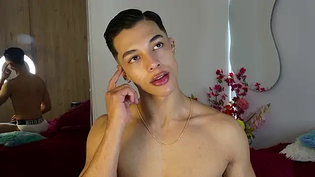 Snapshot of Troye_Williams chatting on 03/22/26, 12:29 Troye Williams online show from 03/22/26, 12:29