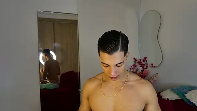 Snapshot of Troye_Williams chatting on 03/23/26, 11:54 Troye Williams online show from 03/23/26, 11:54