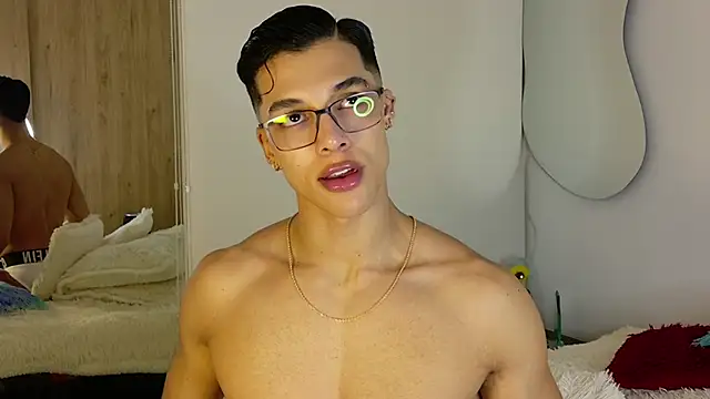 Snapshot of Troye_Williams chatting on 04/11/26, 11:41 Troye Williams online show from 04/11/26, 11:41