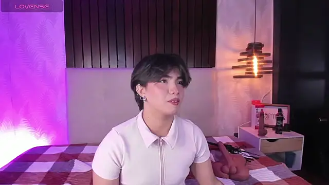 Creamy Angelo online show from 11/02/25, 08:47