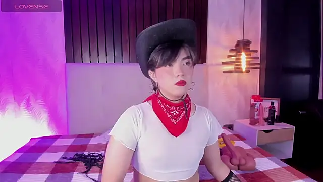 Creamy Angelo online show from 10/30/25, 08:28