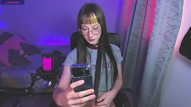 starrraura online show from 04/10/26, 09:55