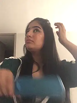 Miia Parker online show from 11/03/25, 12:42