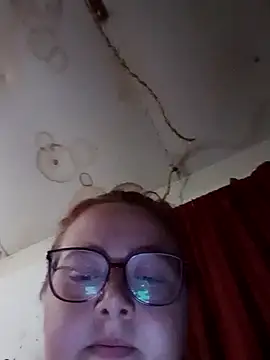 XEmoxkittyx online show from 02/07/26, 05:15