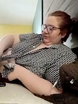 XEmoxkittyx online show from 05/11/26, 12:23