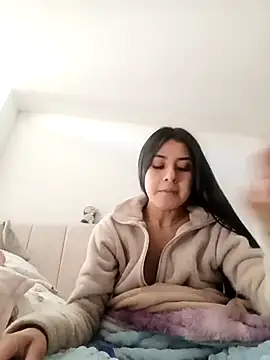 Victoria alson online show from 11/07/25, 02:10