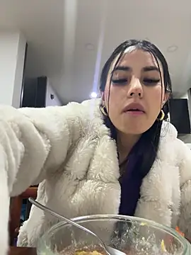 Victoria alson online show from 11/20/25, 01:39