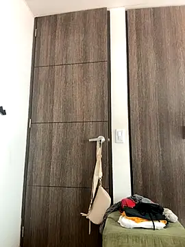 Victoria alson online show from 10/21/25, 03:22