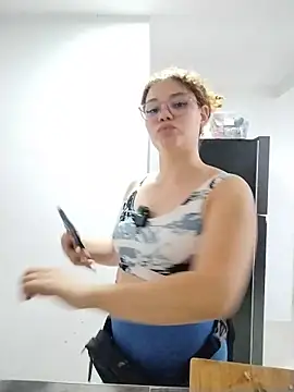 SirenRouge 69 online show from 04/14/26, 08:25