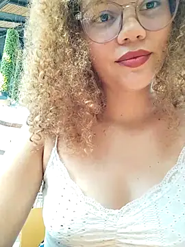 SirenRouge 69 online show from 11/21/25, 07:57