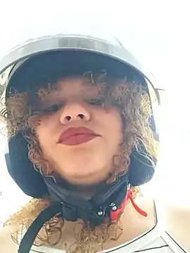 SirenRouge 69 online show from 12/05/25, 07:12