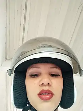 SirenRouge 69 online show from 12/01/25, 08:21