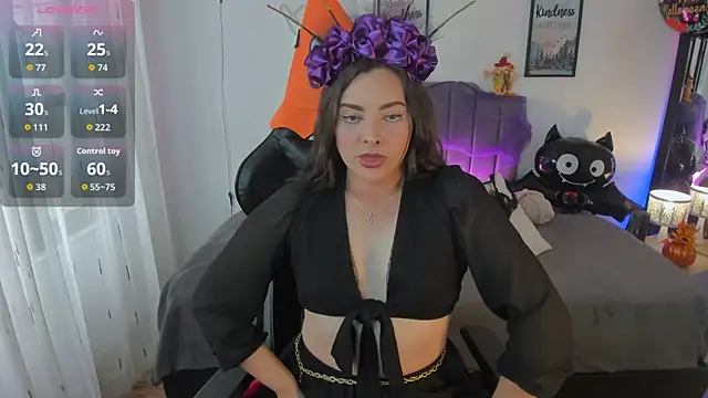 amaia monet online show from 10/31/25, 07:43